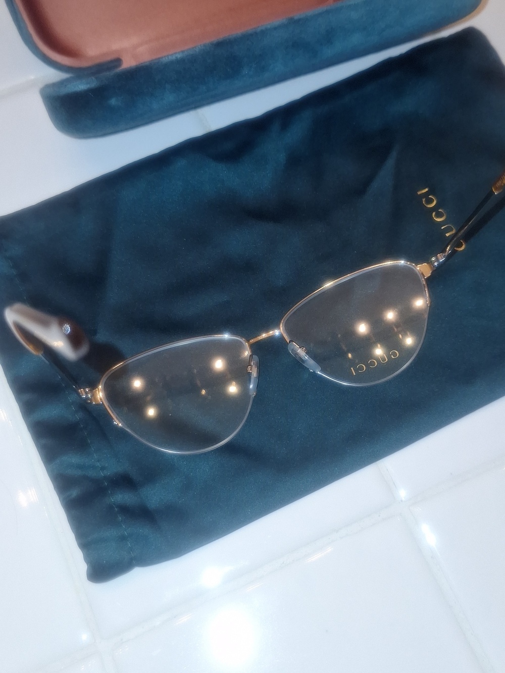 Gucci Clear Frame Glasses - Picture 4 of 13